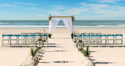 DoubleTree Beach Resort by Hilton Tampa Bay - North Redingto