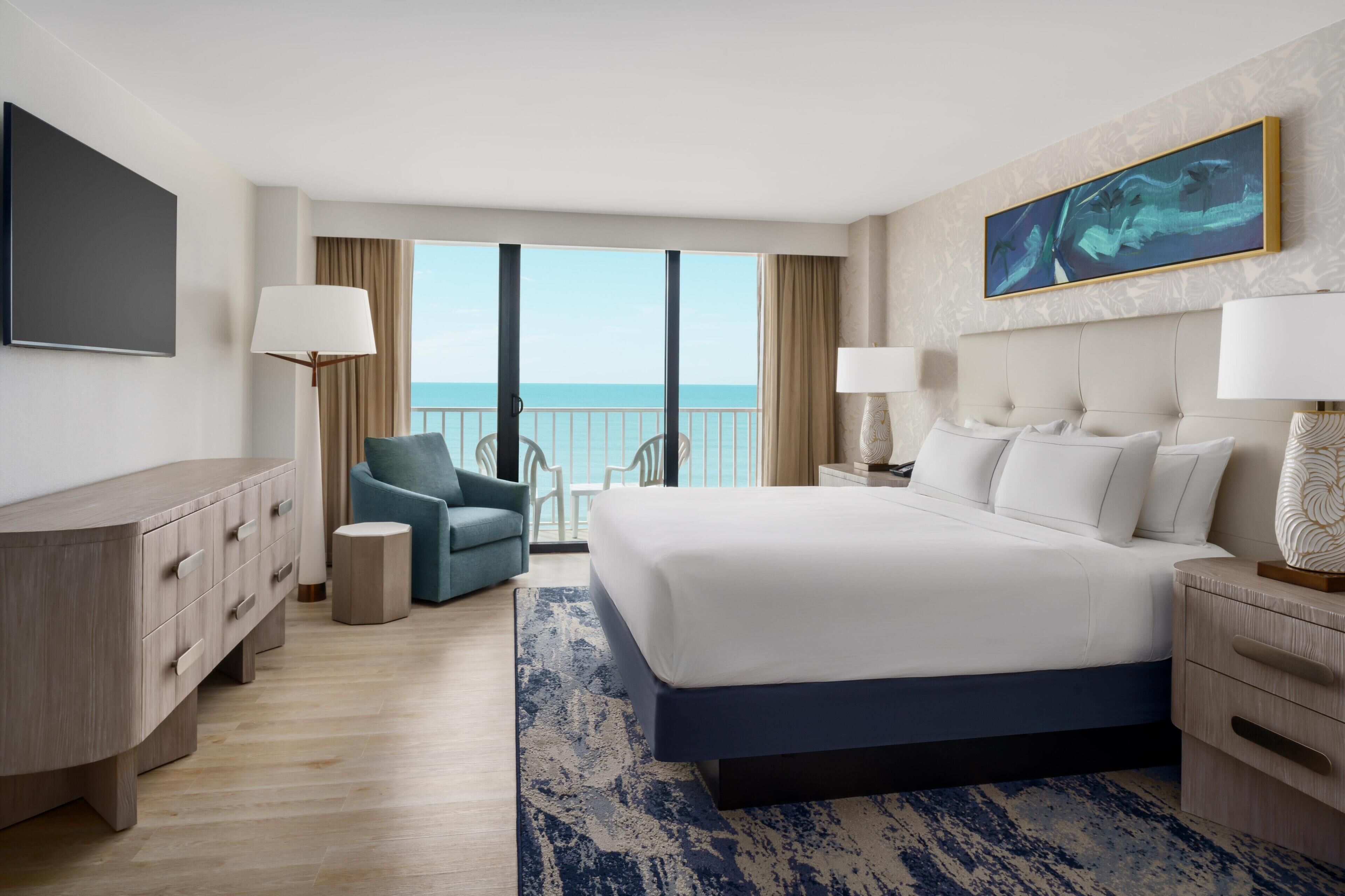 Suite Junior, 1 très grand lit, balcon (Gulf View) | Literie de qualité supérieure, couette en duvet d'oie, surmatelas
