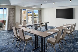Meeting facility - DoubleTree Beach Resort by Hilton Tampa Bay - North Redingto (North Redington Beach)