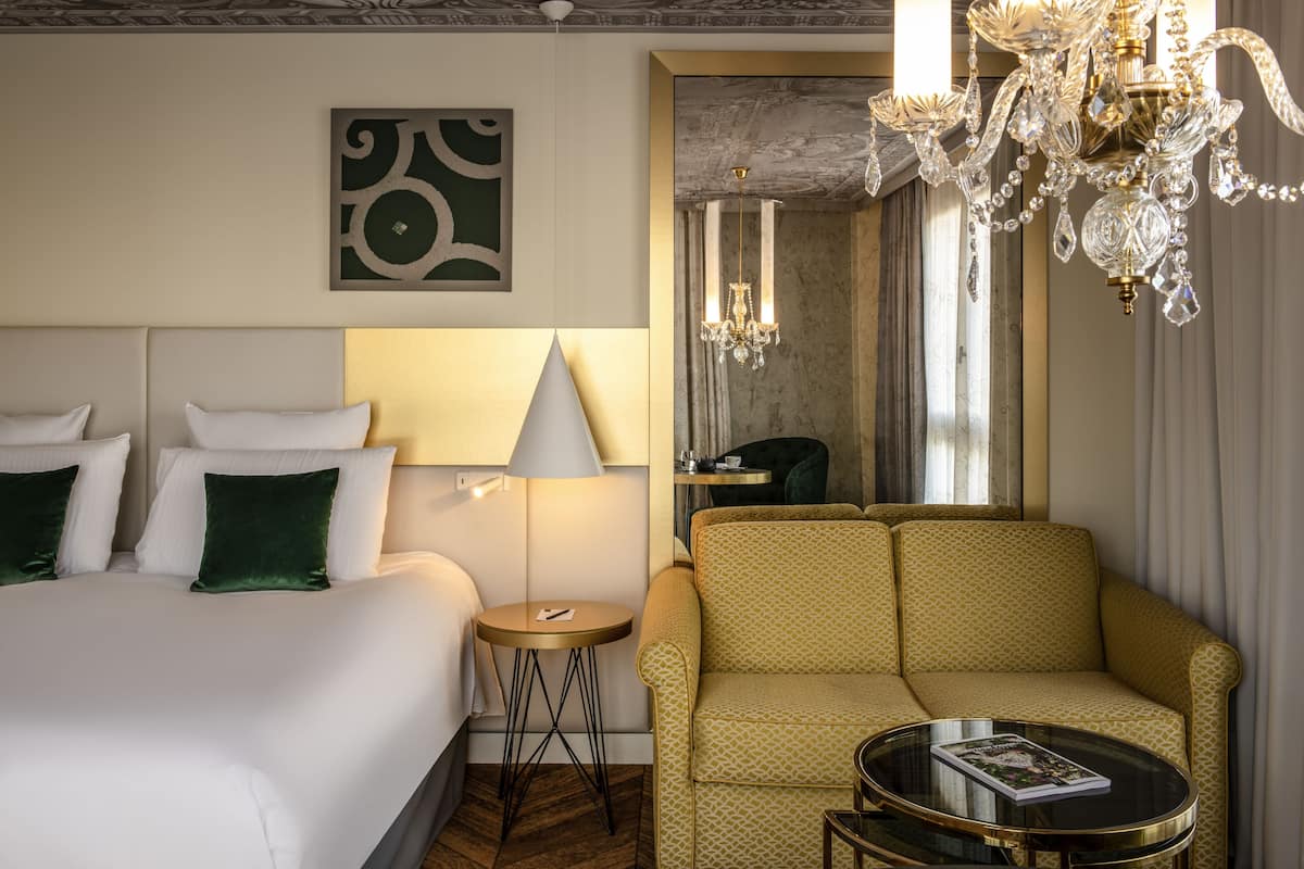 Premium bedding, minibar, in-room safe, blackout drapes
