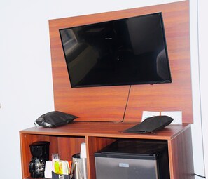 25-Zoll-Flachbildfernseher mit Kabelempfang, Fernseher