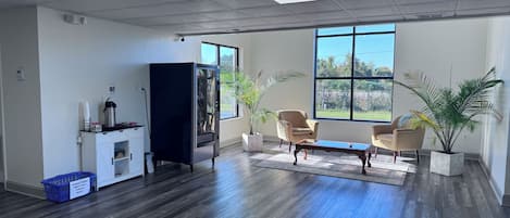 Check-in/check-out kiosk