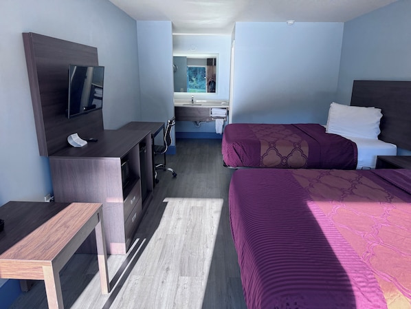 Iron/ironing board, free WiFi, bed sheets