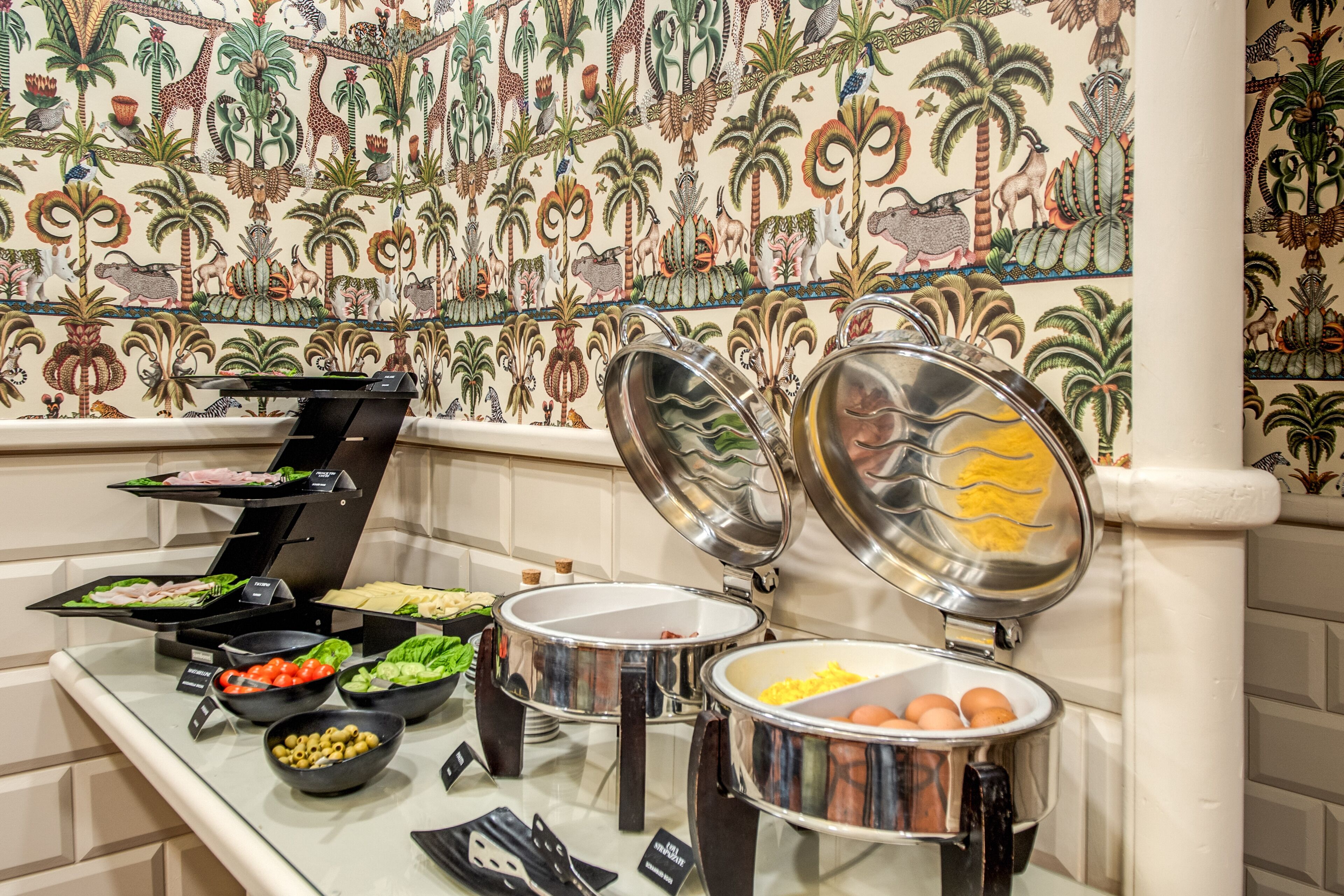 daily buffet breakfast (eur 15 per person)