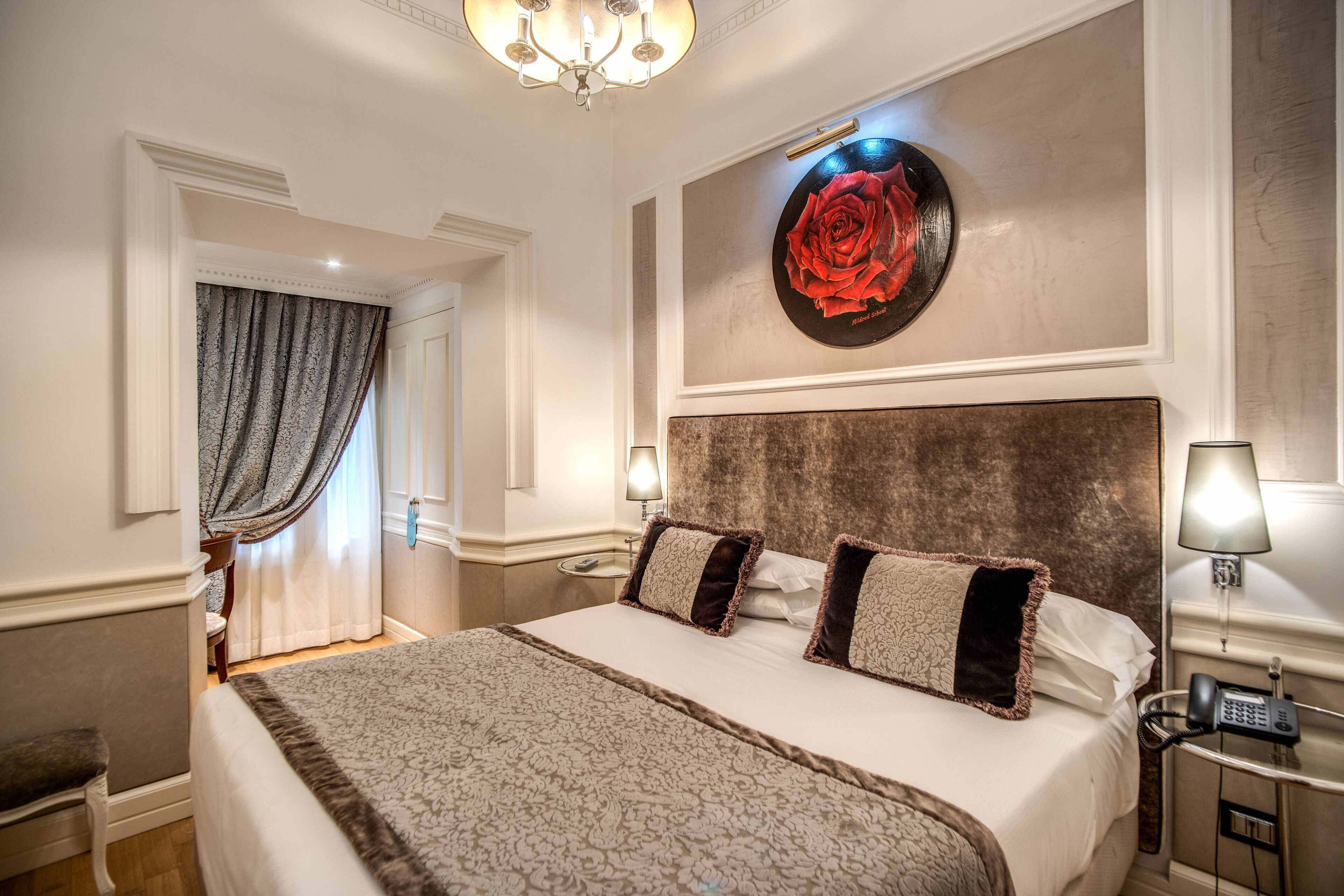 basic double room | premium bedding, minibar, in-room safe, desk