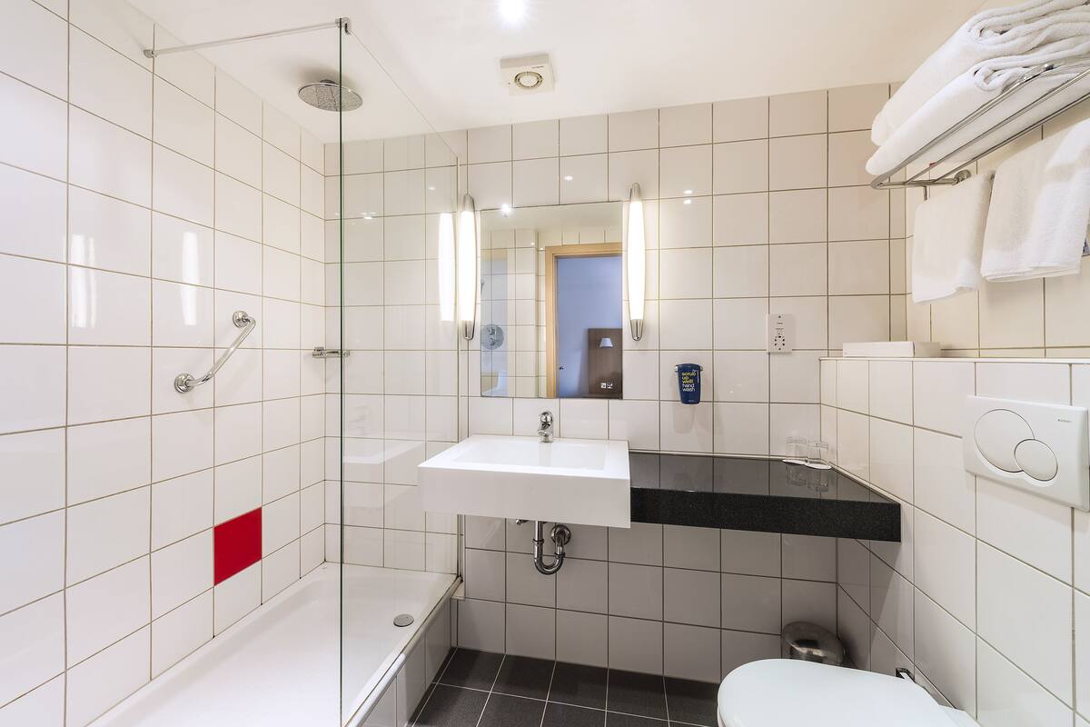 shower, rainfall showerhead, eco-friendly toiletries, hair dryer