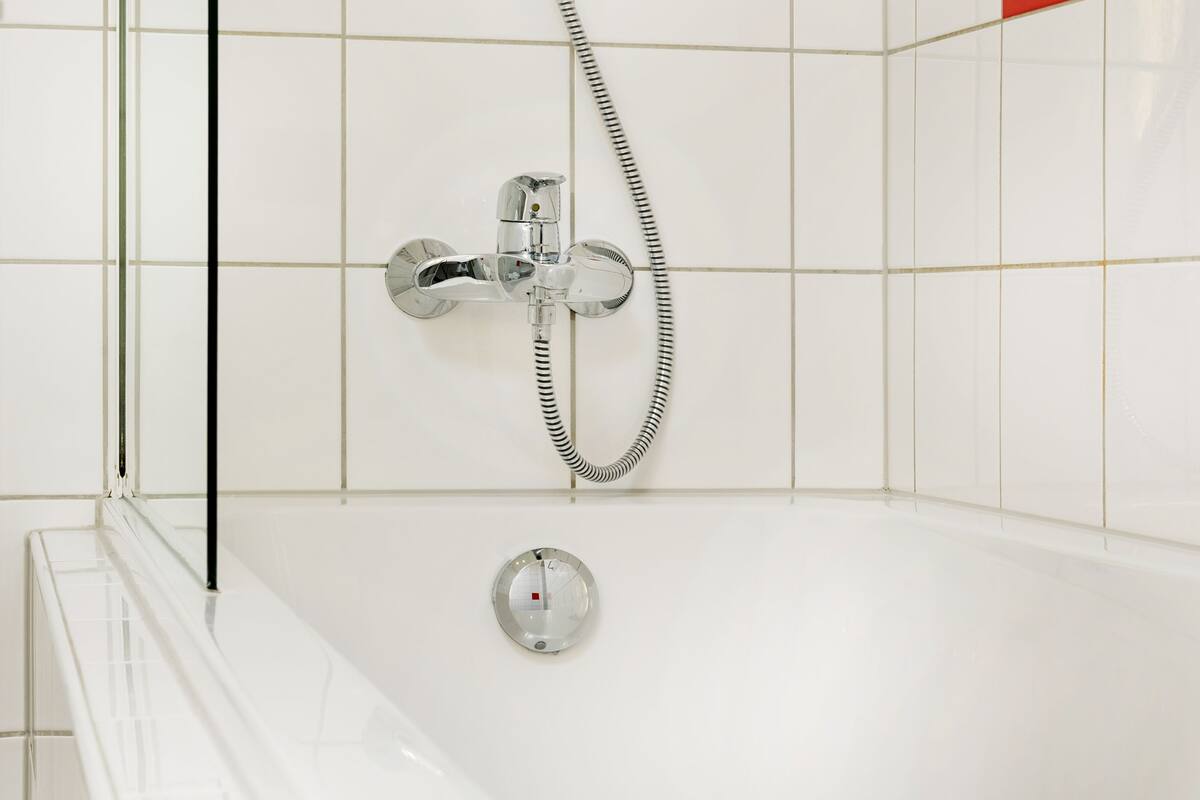 shower, rainfall showerhead, eco-friendly toiletries, hair dryer