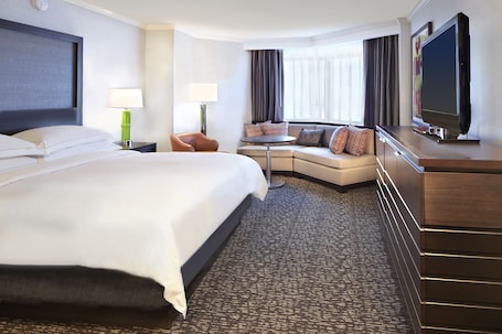 1 bedroom, Frette Italian sheets, premium bedding, down comforters