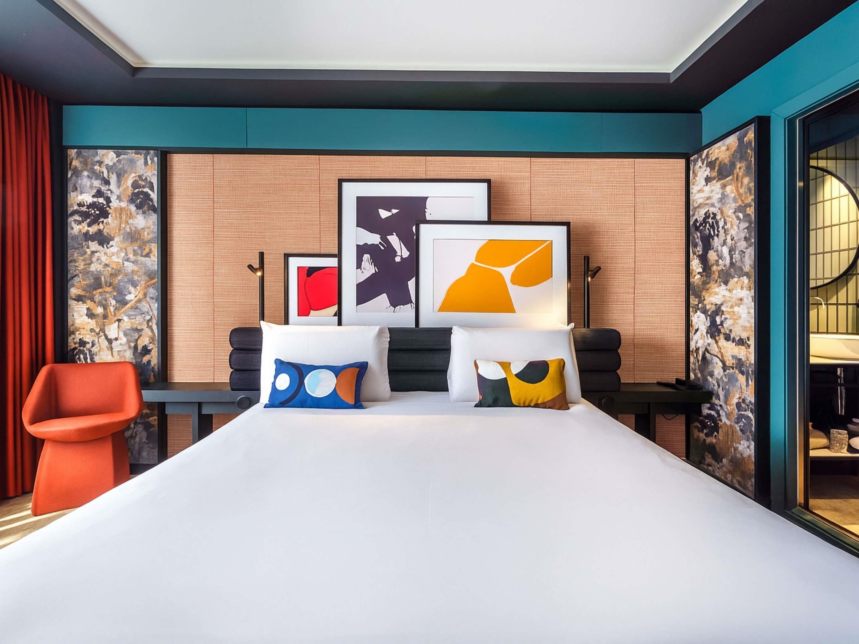 客房, 1 张双人床 | 迷你吧、客房内保险箱、办公桌、遮光窗帘