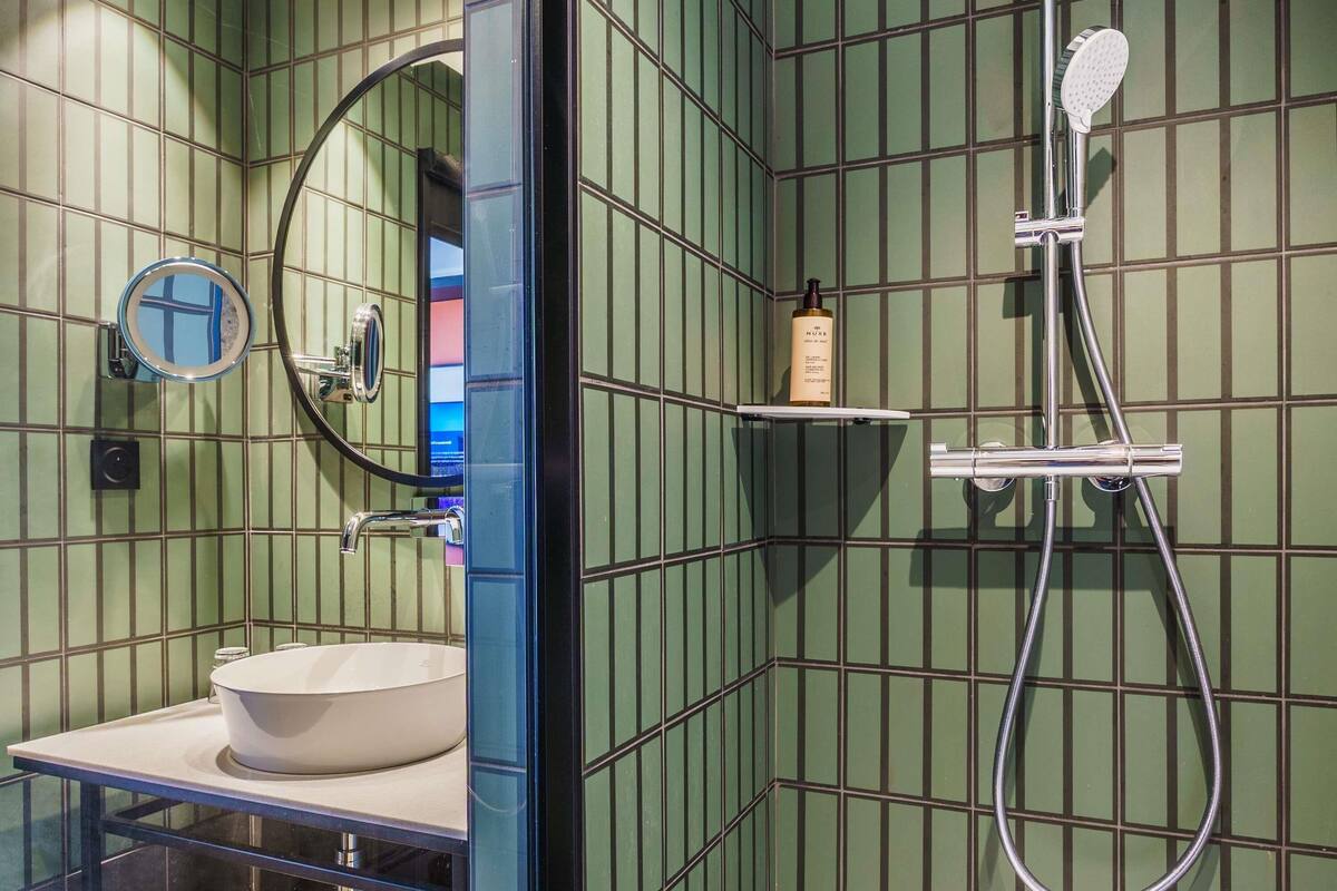 minibar, in-room safe, desk, blackout curtains