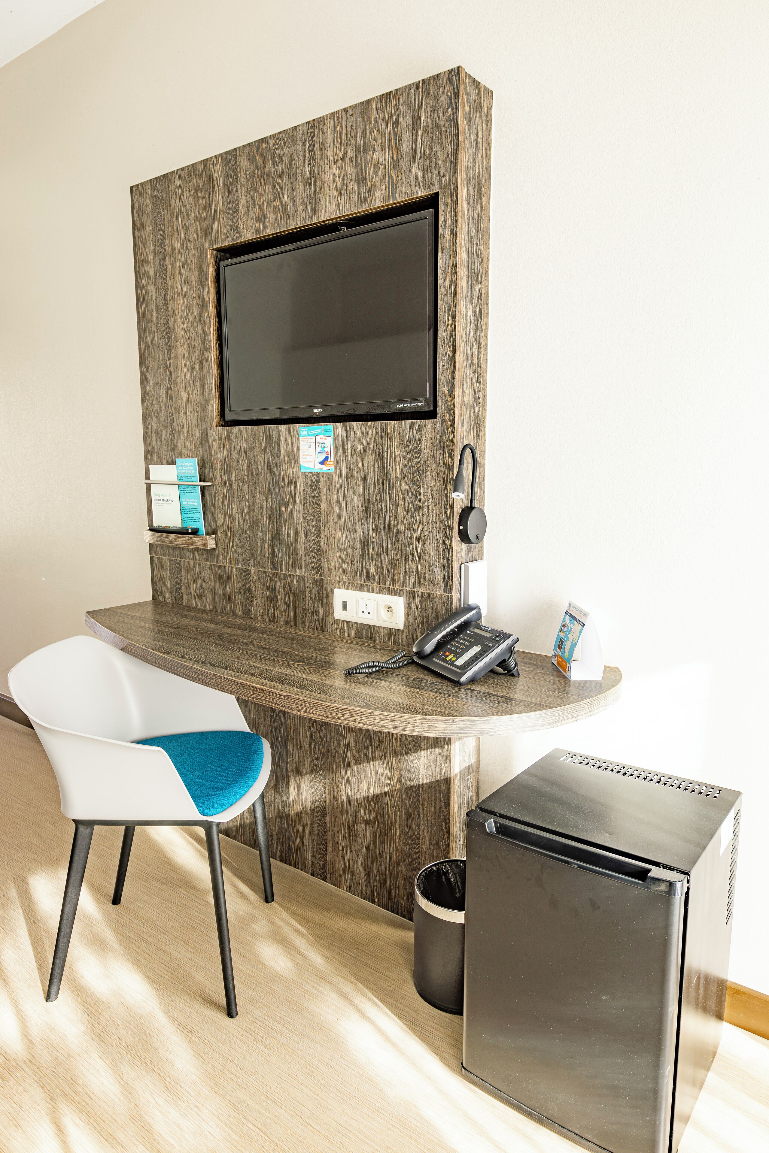 standard double or twin room | in-room safe, individually furnished, desk, blackout curtains