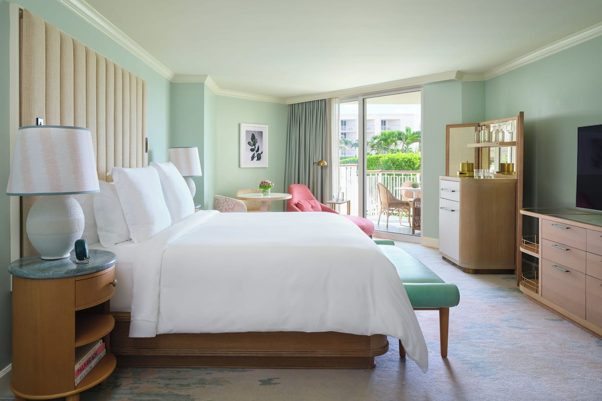 Cabana Terrace King | Premium bedding, down comforters, pillowtop beds, minibar