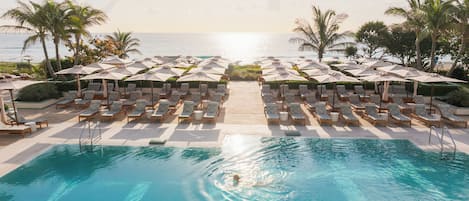 2 outdoor pools, sun loungers