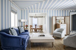 Ocean Terrace Suite | Premium bedding, down comforters, pillowtop beds, minibar