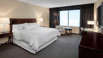 高档床上用品、加厚床垫、客房内保险箱、熨斗/熨衣板