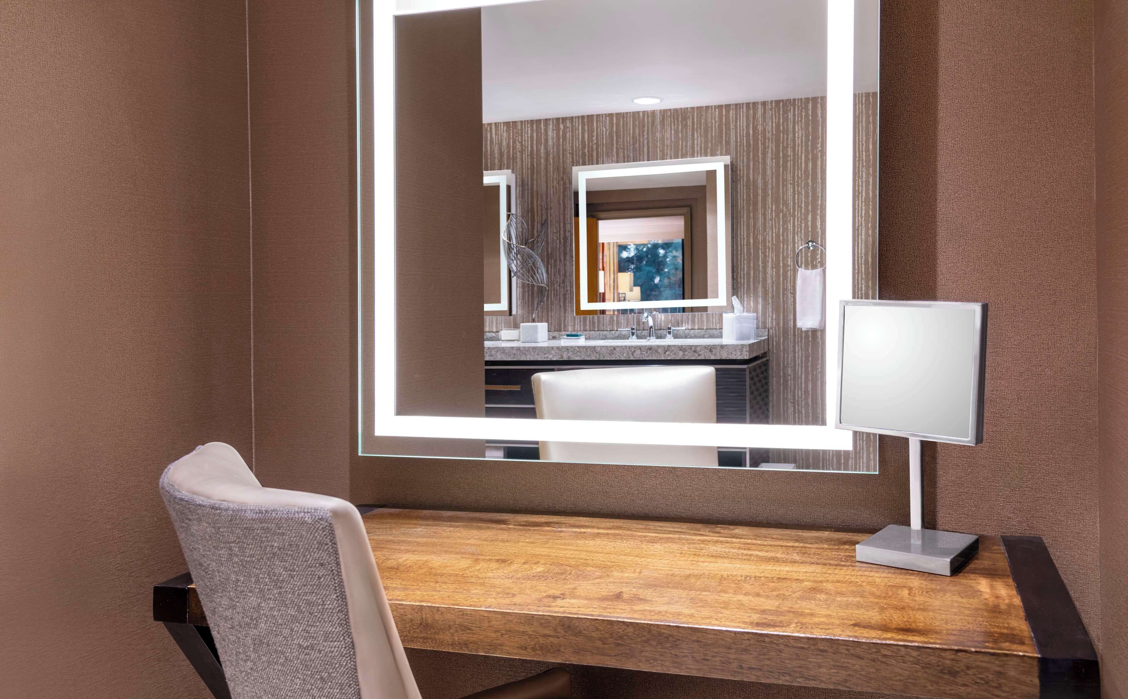 presidential suite, 1 king bed | premium bedding, down duvets, pillow-top beds, in-room safe