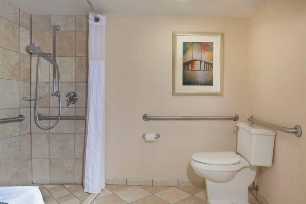 Baño | Ducha y bañera combinadas y artículos de higiene personal de diseño