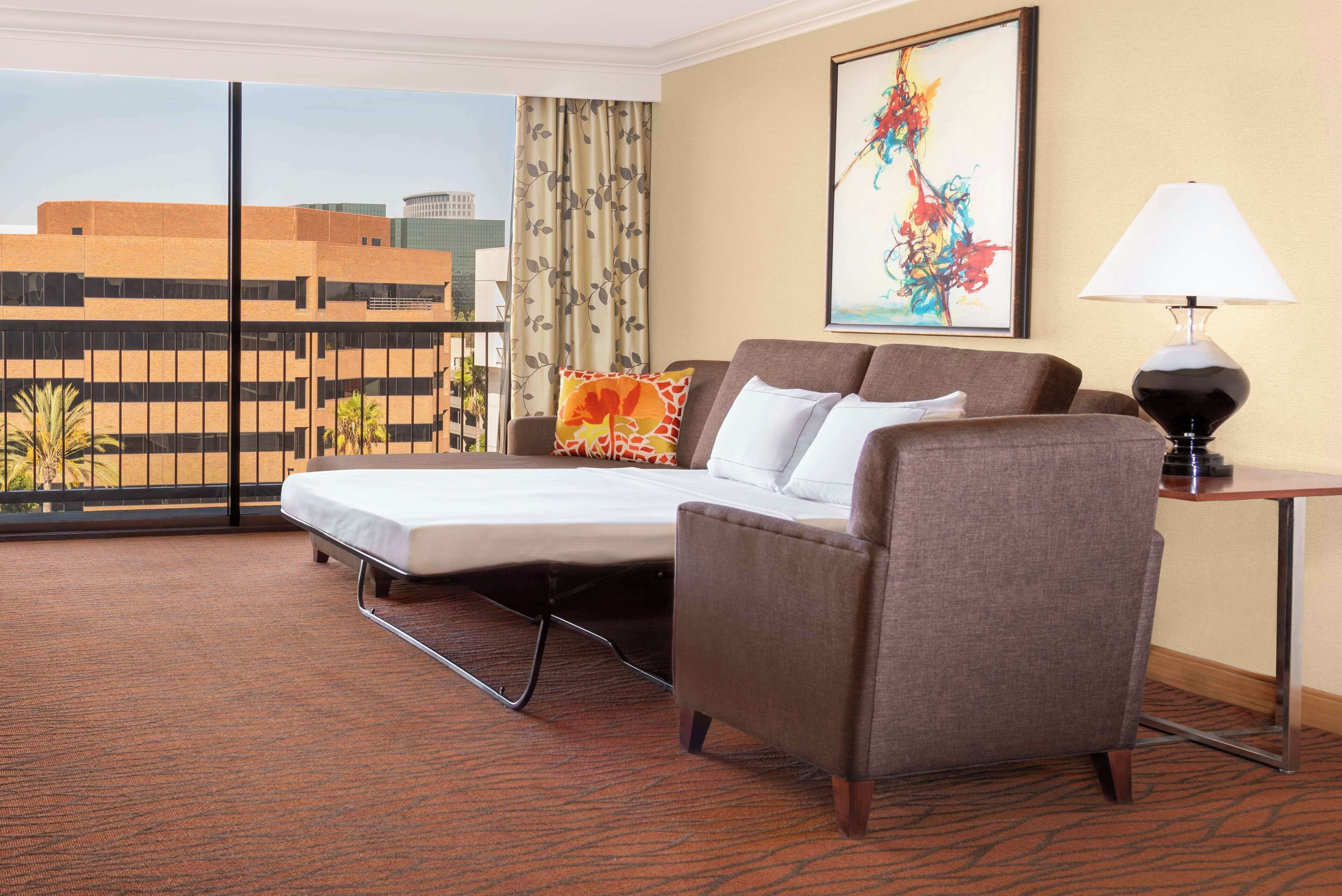 케이블 채널 시청이 가능한 42인치 평면 TV, TV