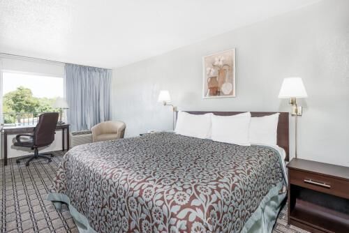 Egyptian cotton sheets, premium bedding, pillowtop beds, in-room safe