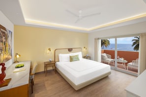 Suite, Sea View (Jardim) | Premium bedding, memory-foam beds, minibar, in-room safe