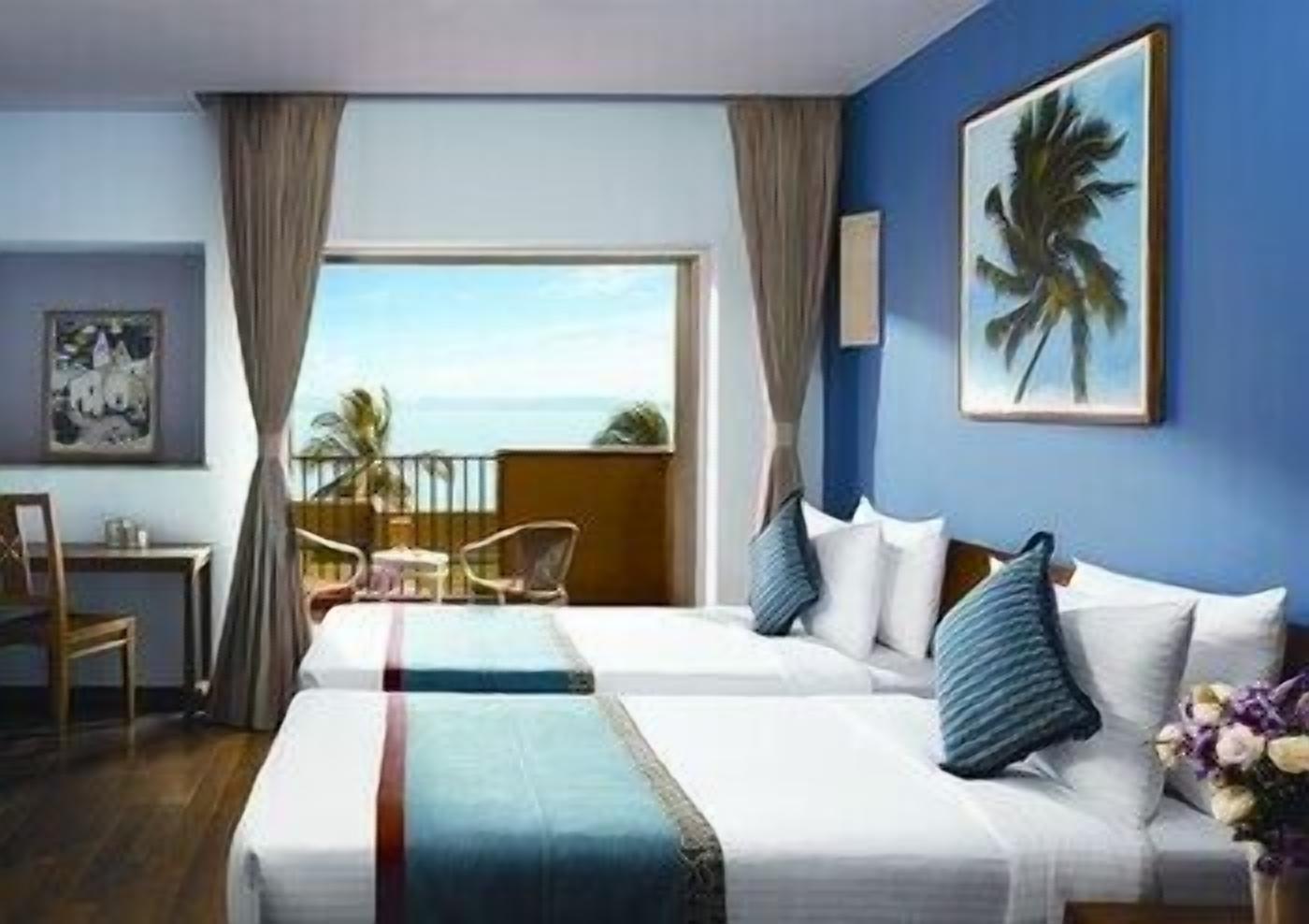 Literie de qualité supérieure, matelas mémoire de forme, minibar