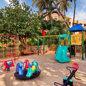 Children’s play area – outdoor