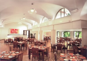 Daily continental breakfast (INR 750 per person)