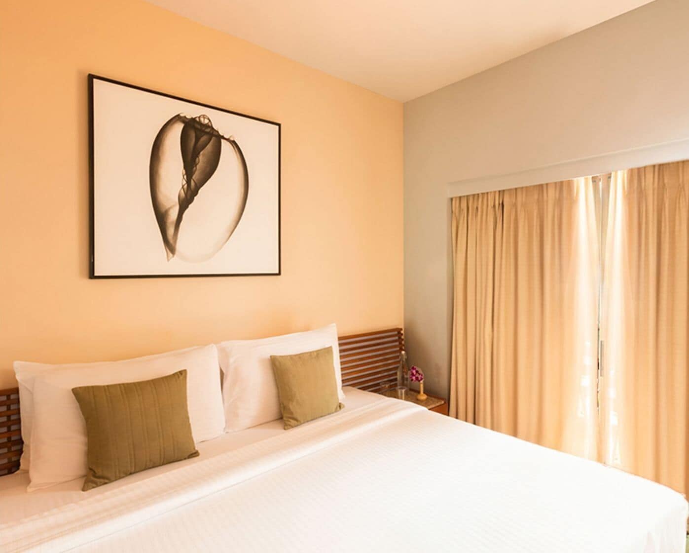 luxury room, 1 king bed, garden view | premium bedding, memory-foam beds, minibar, in-room safe