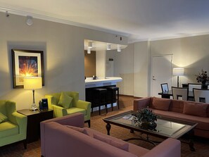 Executive Studio Suite, Executive Level | Living area | 42-inch LED TV with cable channels, TV - The Hotel Fullerton Anaheim (Fullerton)