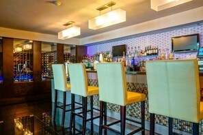Bar (on property) - The Hotel Fullerton Anaheim (Fullerton)