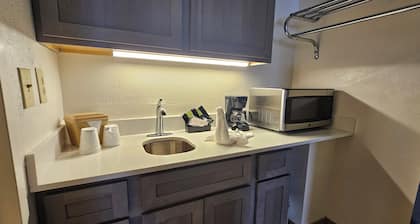 Bluegrass Extended Stay Hotel