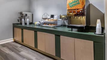 Free daily continental breakfast