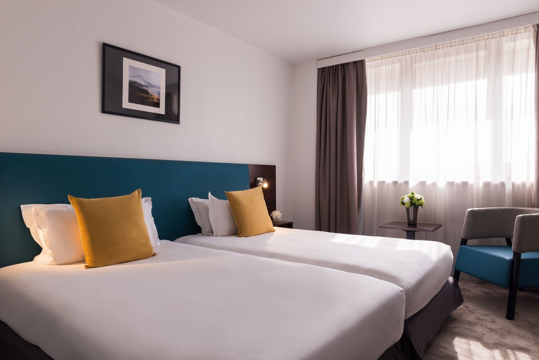 Ropa de cama de alta calidad y minibar 
