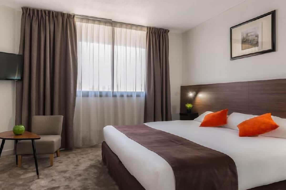 Ropa de cama de alta calidad y minibar