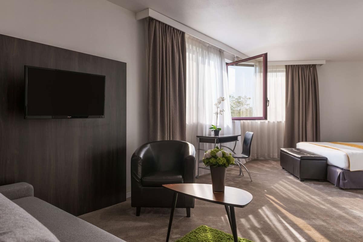 Ropa de cama de alta calidad y minibar