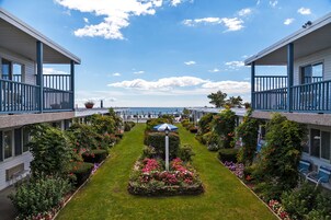 Quarto casal standard, 2 camas de casal (Patio Building) | Jardim