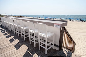 Spiaggia privata, lettini da mare, ombrelloni, teli da spiaggia