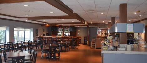Free continental breakfast on weekends