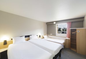 Standard Triple Room, Non Smoking | Premium bedding, desk, laptop workspace, blackout drapes