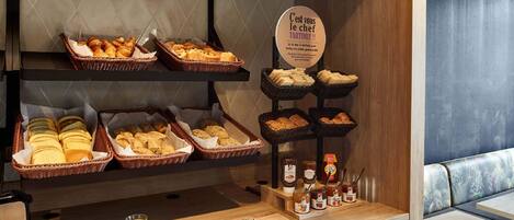 Daily buffet breakfast for a fee