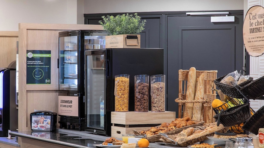 B&B HOTEL Lourdes Centre Gare 3 étoiles