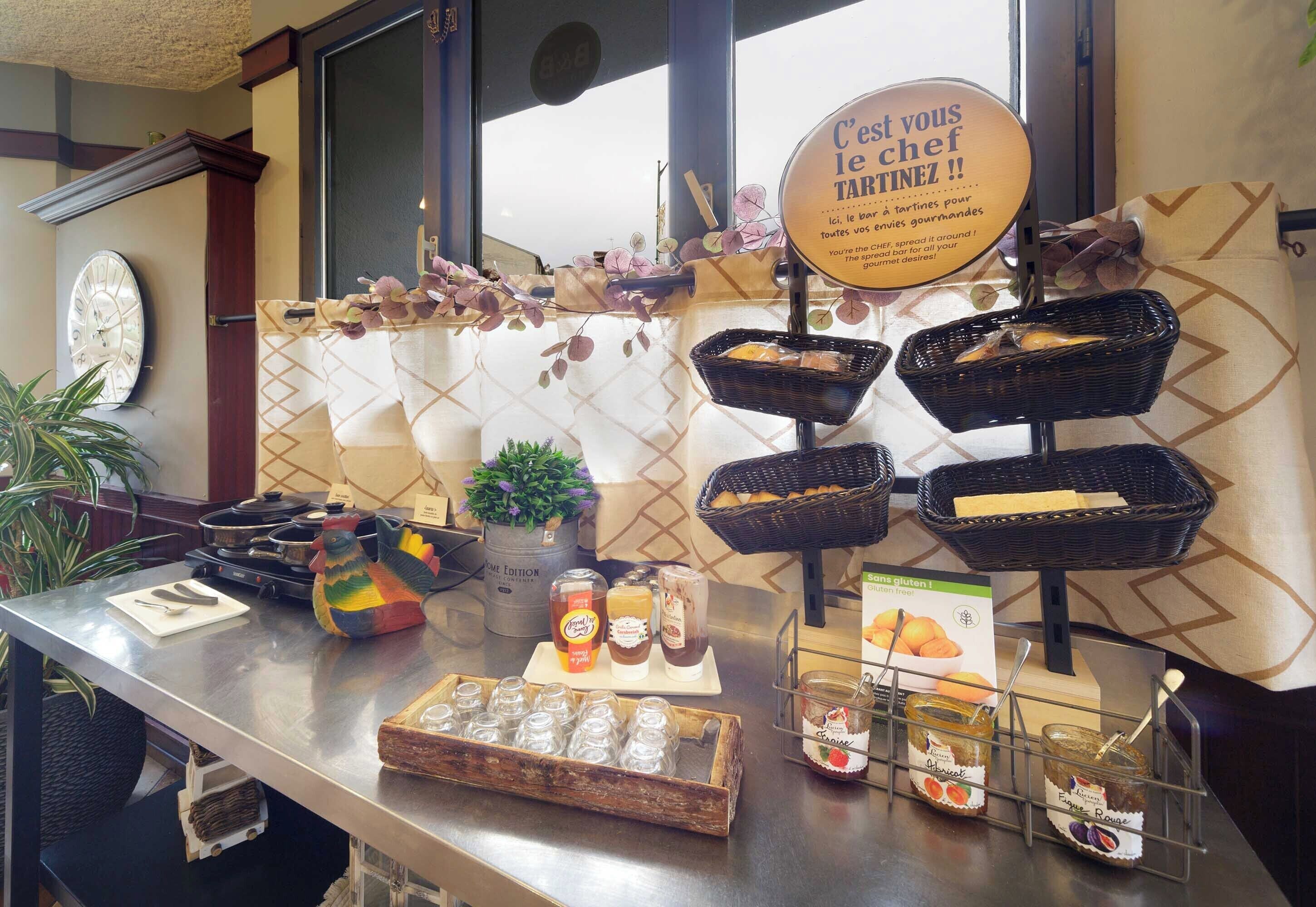 daily buffet breakfast for a fee