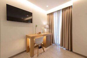 Superior Room, 1 King Bed, Non Smoking | In-room safe, blackout drapes, soundproofing, cribs/infant beds - Dorian Inn, Sure Hotel Collection by Best Western (Athens)