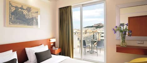 In-room safe, blackout curtains, soundproofing, cots/infant beds