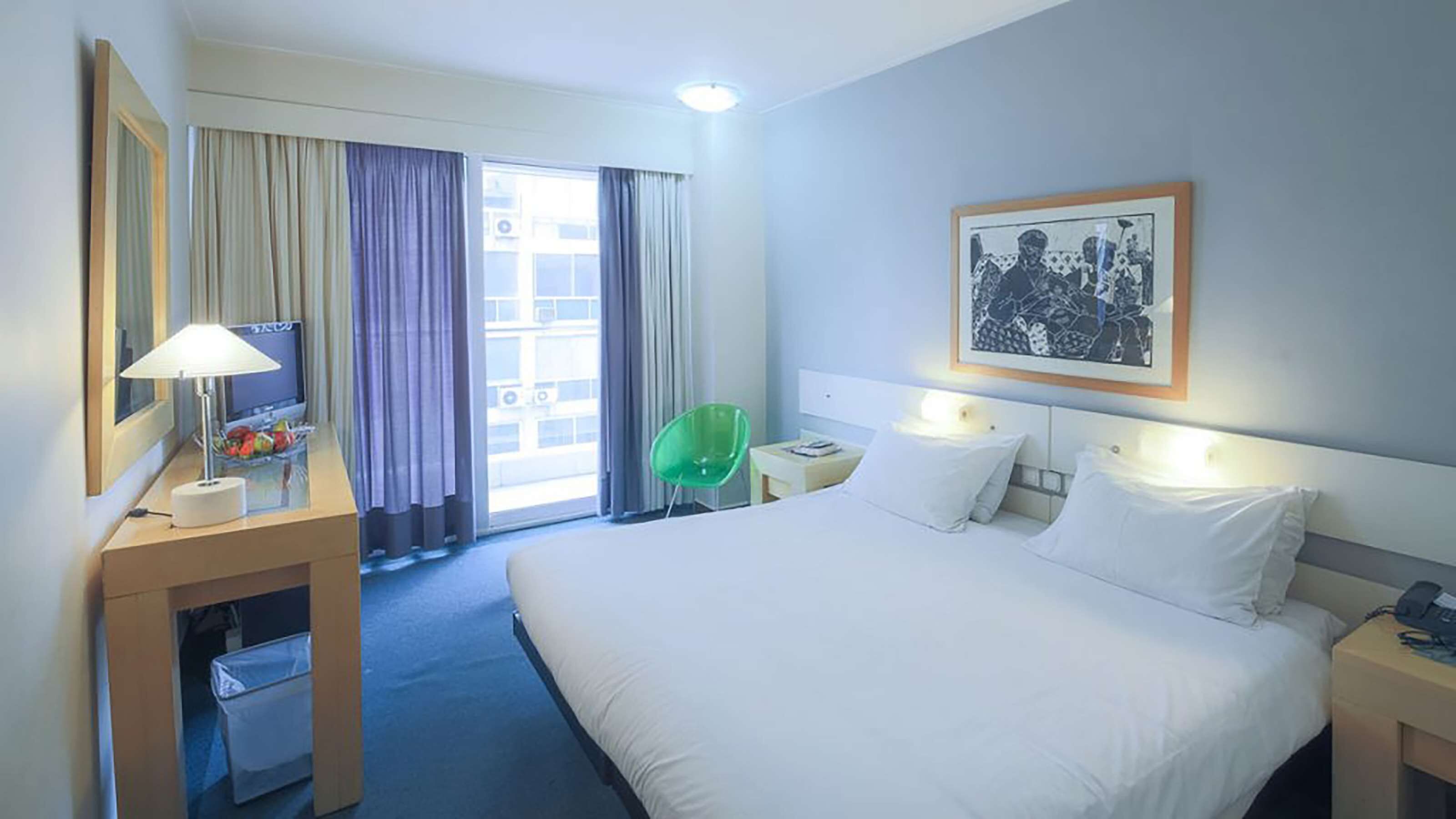 Habitació Comfort, 1 llit de matrimoni, no fumadors, frigorífic | Caixa forta a l'habitació i cortines opaques 