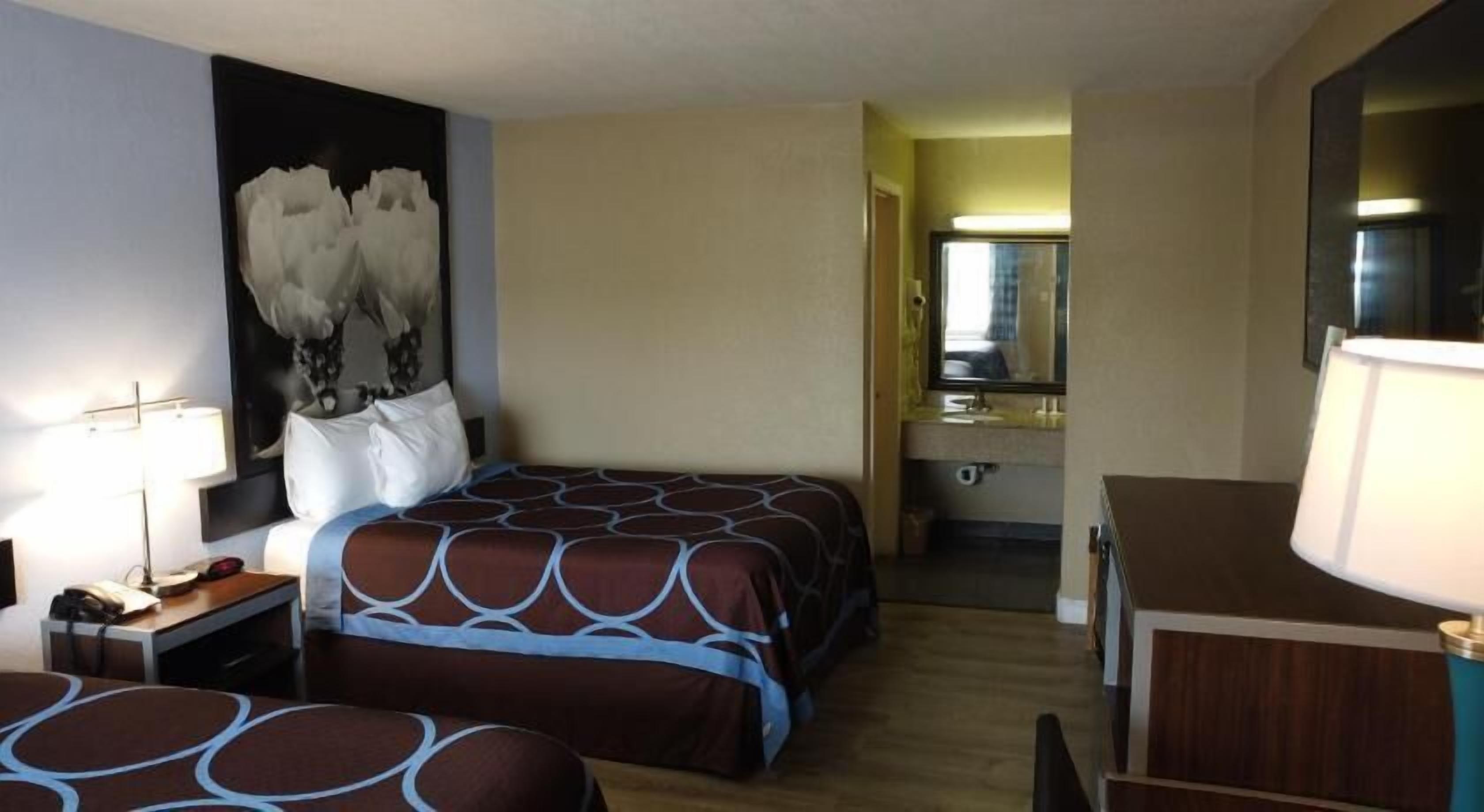 Työpöytä, kannettavalle tietokoneelle sopiva työtila