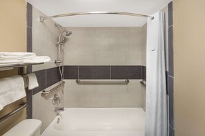 Room, 1 Queen Bed, Accessible, Non Smoking (Mobility,Hearing,Tub w/Grab Bars) | Bathroom | Free toiletries, hair dryer, towels - Super 8 by Wyndham Kingsville (Kingsville)