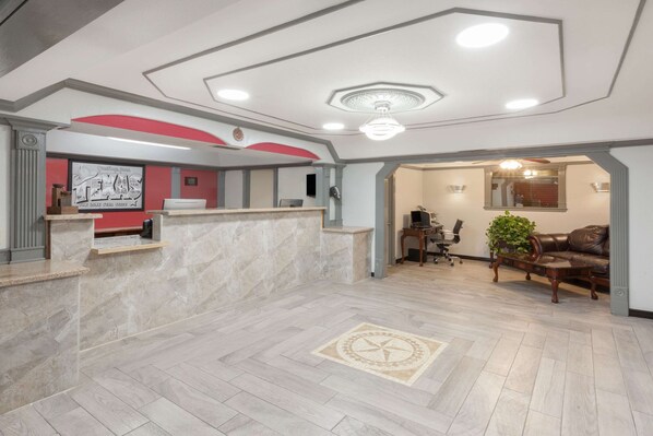 Lobby - Super 8 by Wyndham Kingsville (Kingsville)