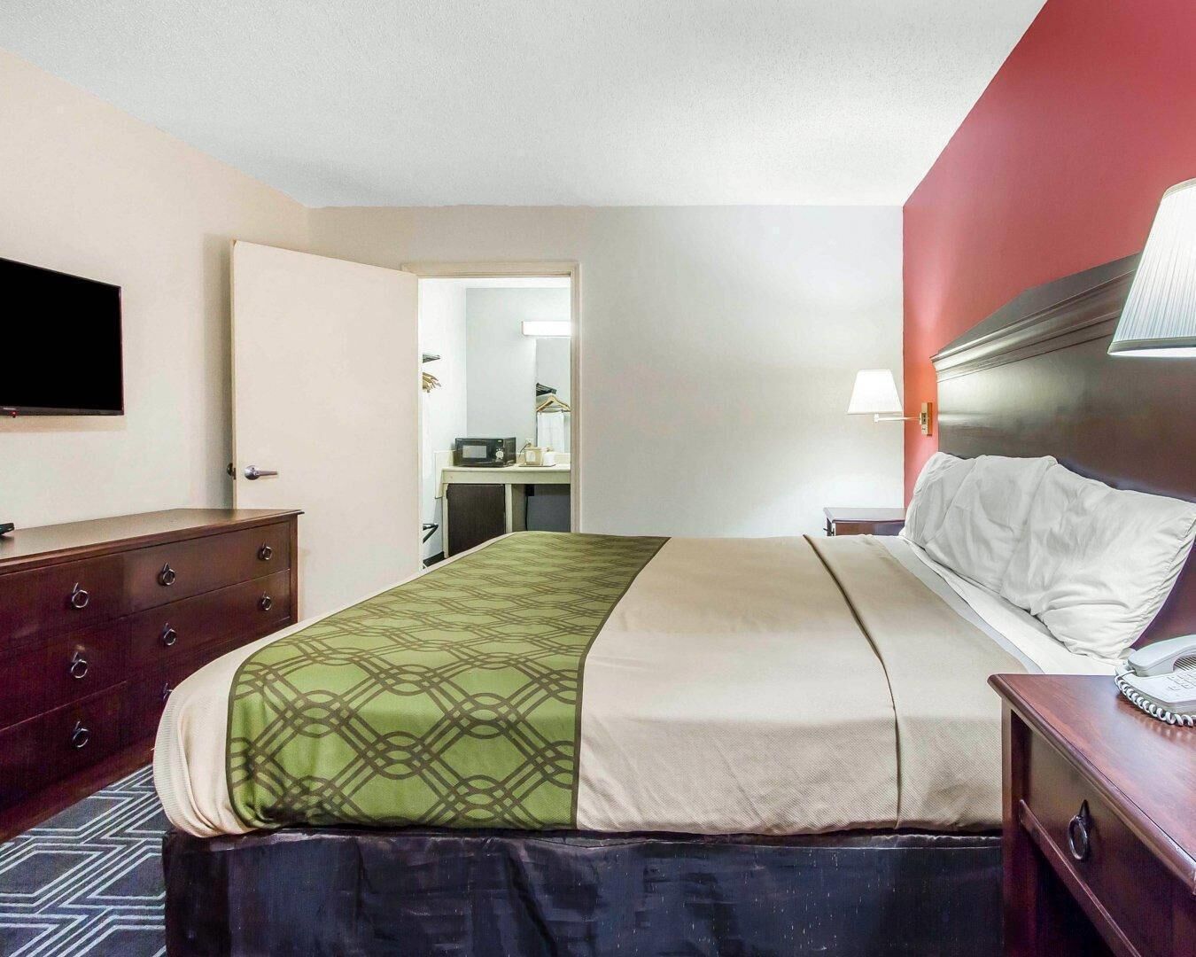 Habitación, 1 cama King size, con acceso para personas discapacitadas, para no fumadores | Escritorio, camas extra gratis, wifi gratis y ropa de cama 