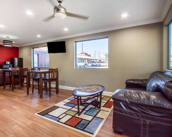 Free continental breakfast